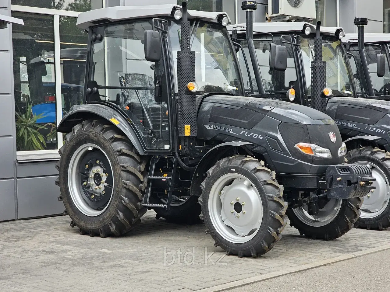 Трактор "FARMLEAD-FL704"