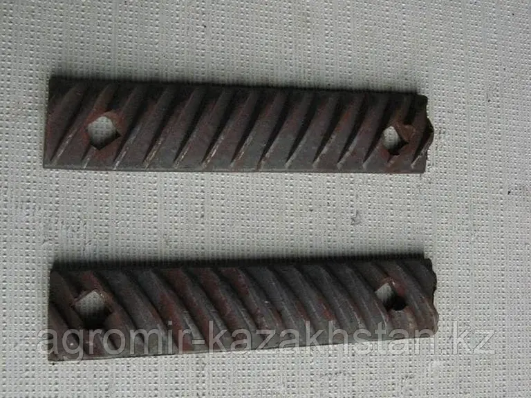 Бич домолачивающего барабана КДМ 7125-01/Енисей (правый)