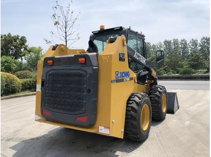 Мини-погрузчик XCMG XC740K