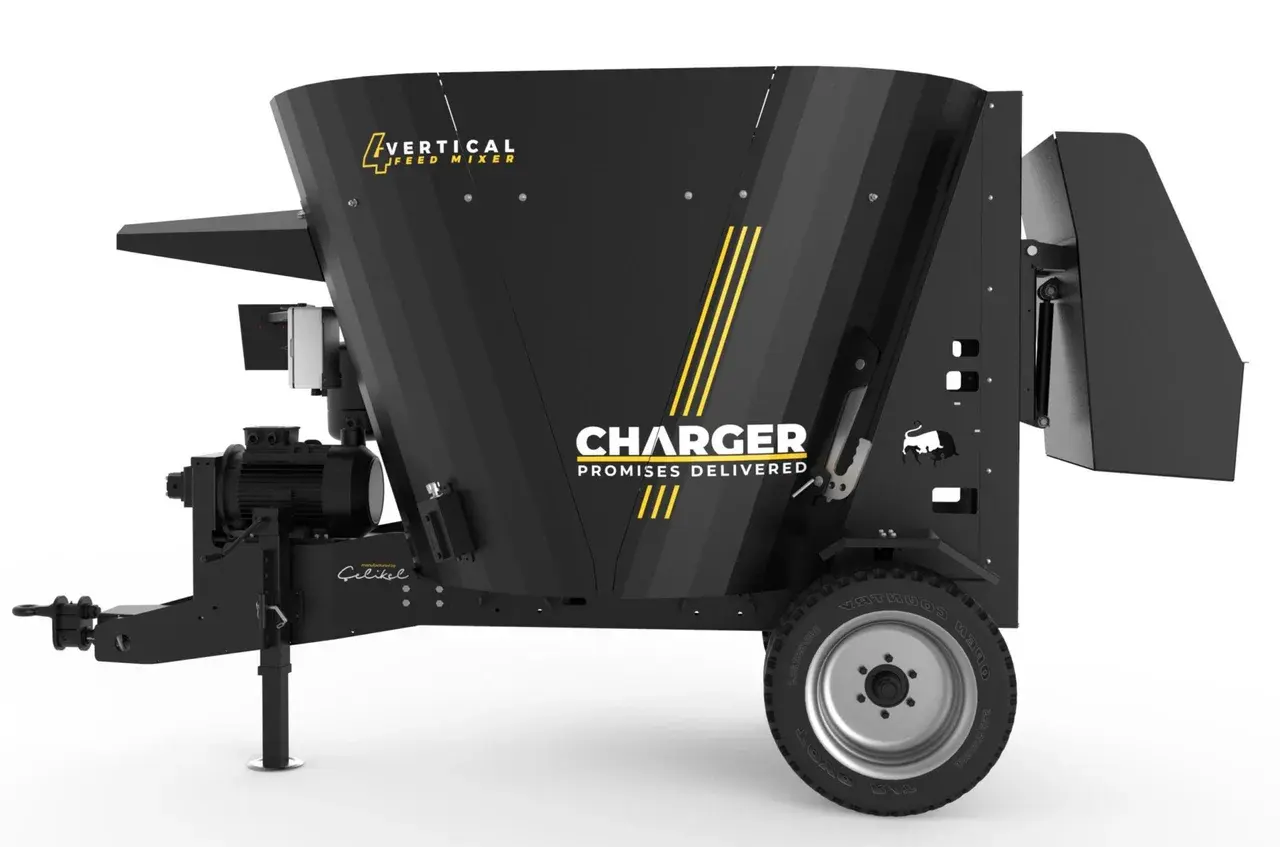 Вертикальный смеситель-кормораздатчик CHARGER V4