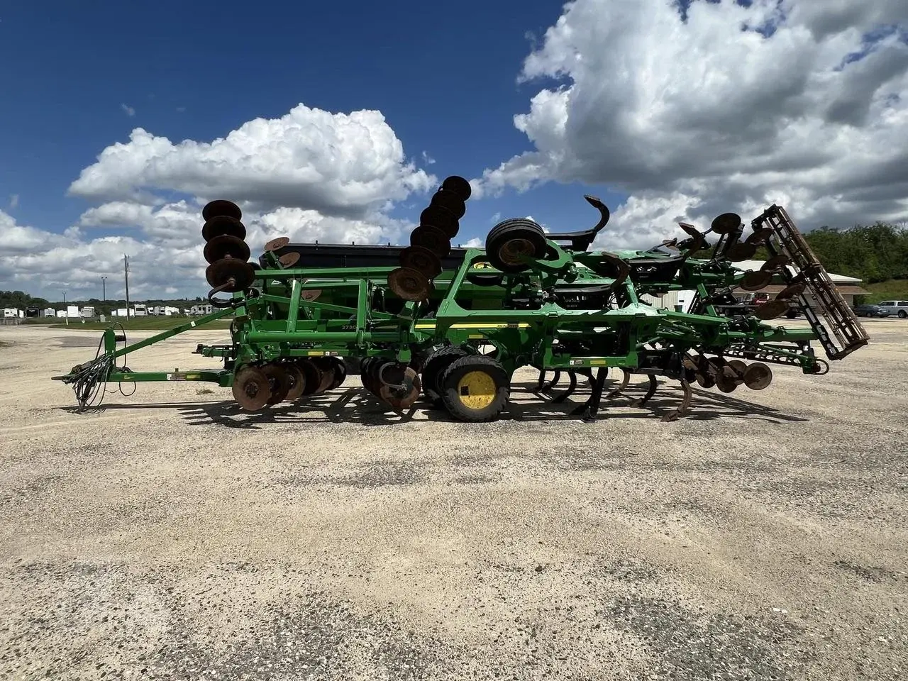 Глубокорыхлитель John Deere 2730 (11 стоек) (6.7 м) (2022) Код: ГЛ0157