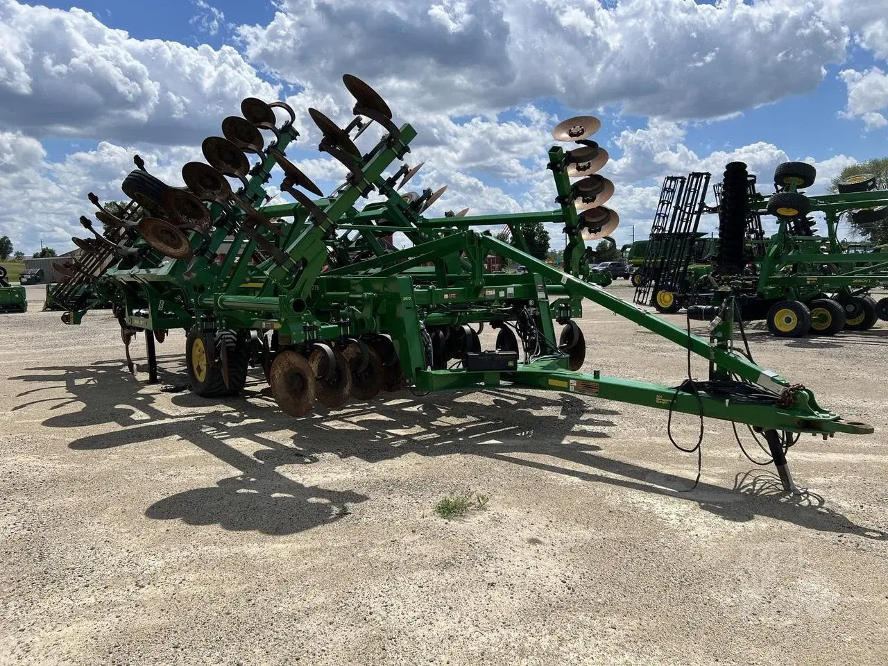 Глубокорыхлитель John Deere 2730 (11 стоек) (6.7 м) (2020)