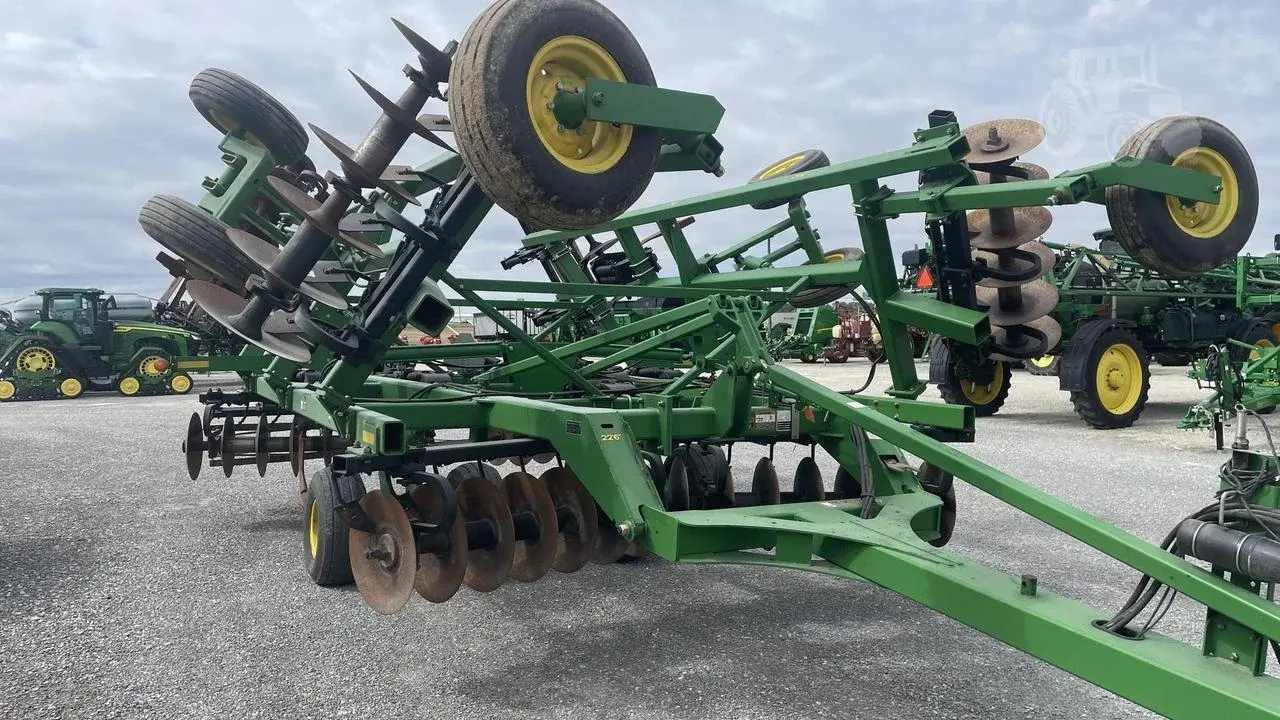 Глубокорыхлитель John Deere 512 (9 стоек) (6.9 м) (2012) Код: ГЛ0120
