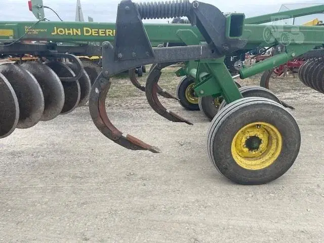 Глубокорыхлитель John Deere 512 (5 стоек) (2012) Код: ГЛ0099