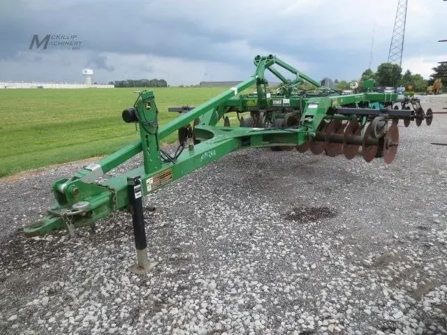 Глубокорыхлитель John Deere 2720 (8.4 м) (11 стоек) Код: ГЛ0094