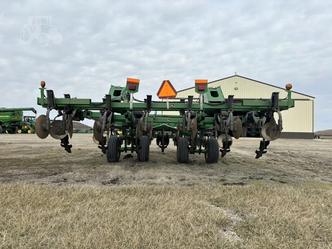 Глубокорыхлитель John Deere 2700 (5.4 м) (7 стоек) Код: ГЛ0072
