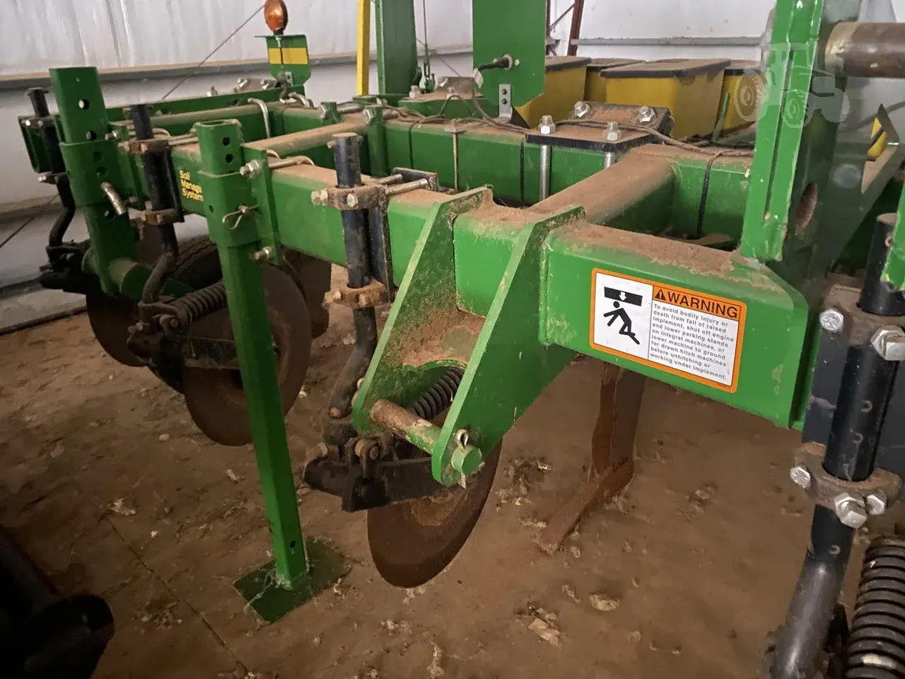 Глубокорыхлитель John Deere 2100 (7 стоек) Код: ГЛ0060