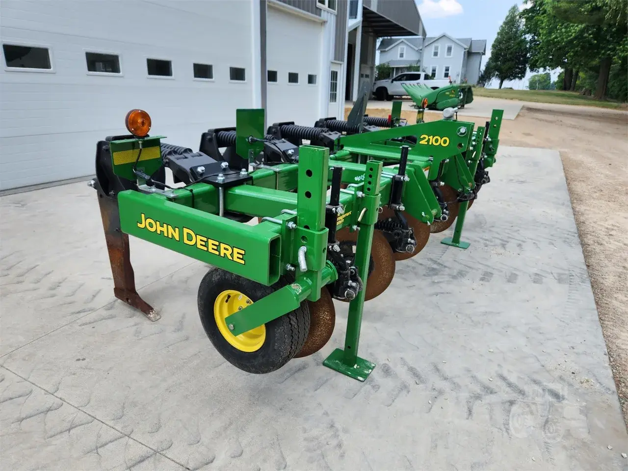 Глубокорыхлитель John Deere 2100 (5 стоек) Код: ГЛ0058