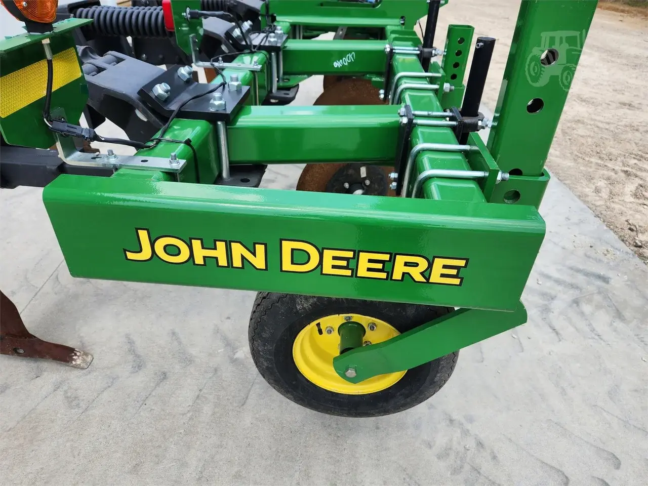 Глубокорыхлитель John Deere 2100 (5 стоек) Код: ГЛ0058