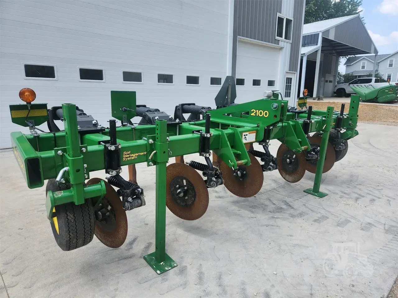 Глубокорыхлитель John Deere 2100 (5 стоек) Код: ГЛ0057
