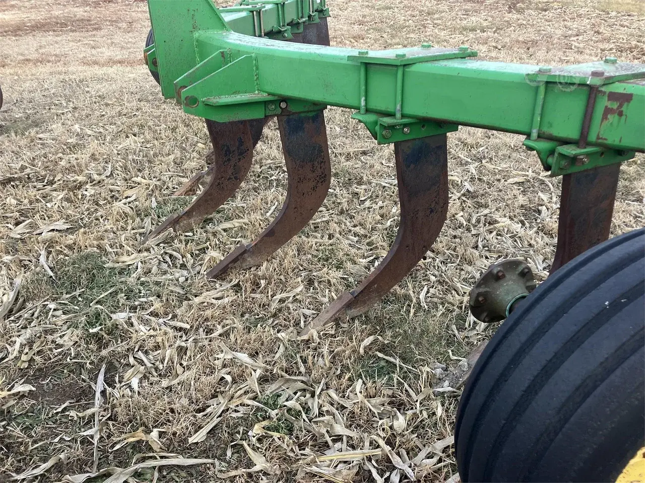 Глубокорыхлитель John Deere 900 (13 стоек) Код: ГЛ0056