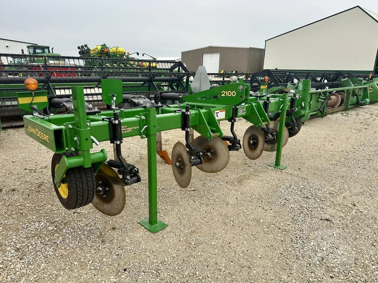 Глубокорыхлитель John Deere 900 (11 стоек) Код: ГЛ0055