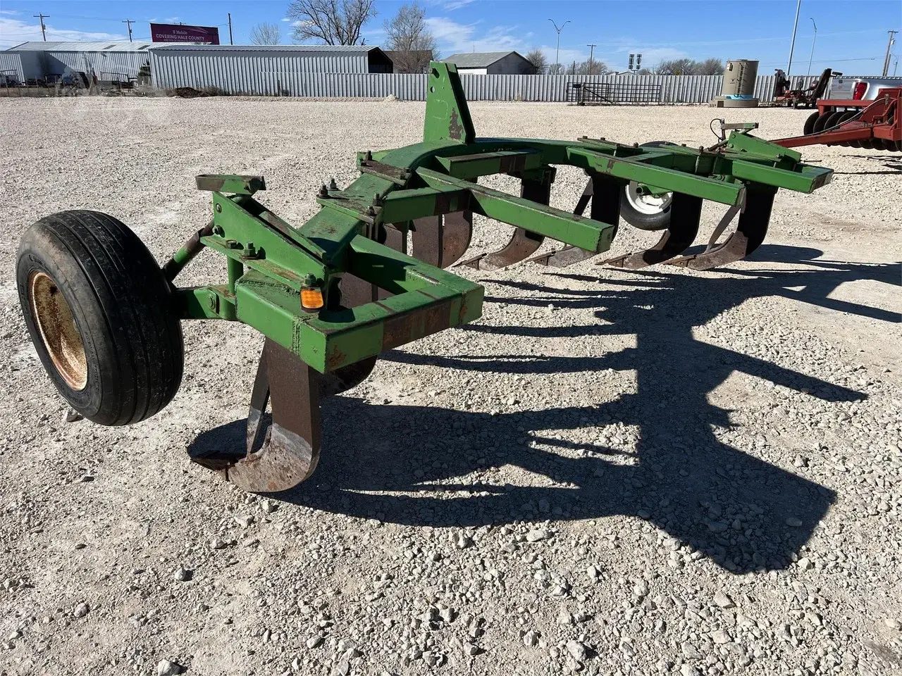 Глубокорыхлитель John Deere 900 (9 стоек) Код: ГЛ0054