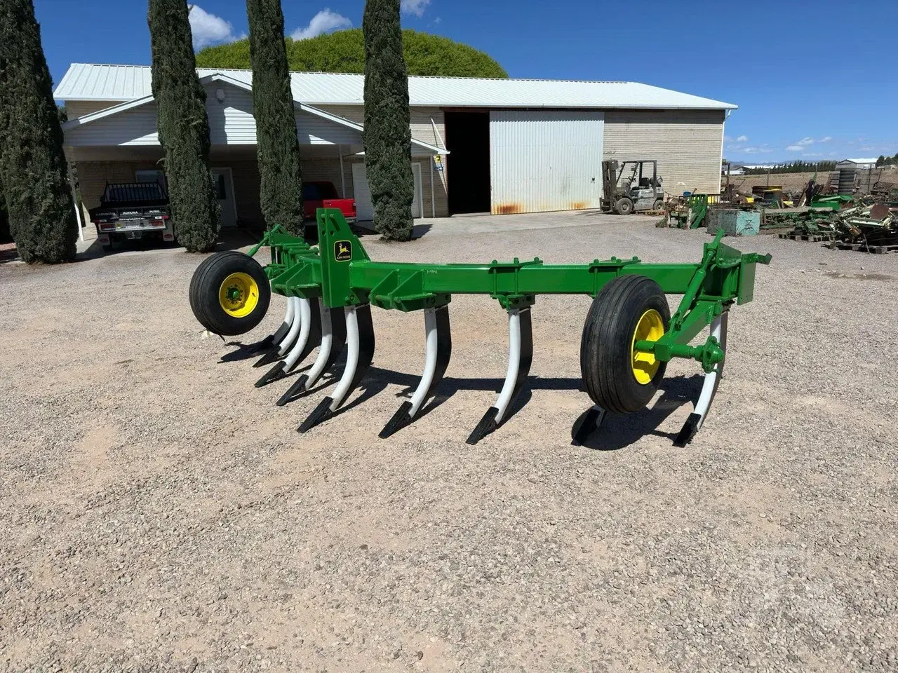 Глубокорыхлитель John Deere 900 (9 стоек) Код: ГЛ0052