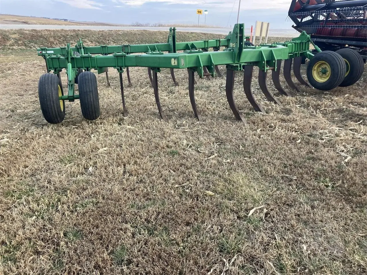 Глубокорыхлитель John Deere 915 (11 стоек) Код: ГЛ0044