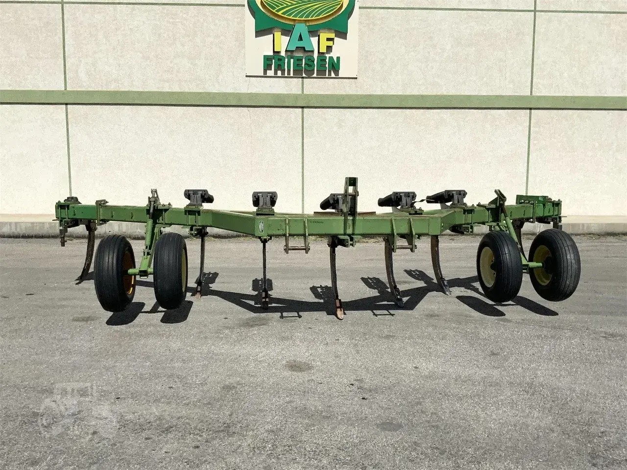 Глубокорыхлитель John Deere 915 (7 стоек) Код: ГЛ0038