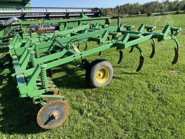 Глубокорыхлитель John Deere 712 (4.9 м) Код: ГЛ0033