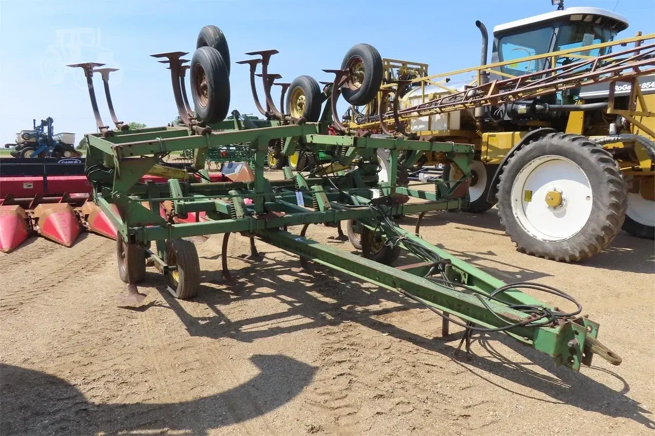 Глубокорыхлитель John Deere E1600 (8.2 м) Код: ГЛ0015