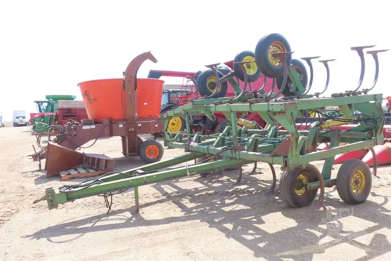 Глубокорыхлитель John Deere E1600 (8.2 м) Код: ГЛ0015