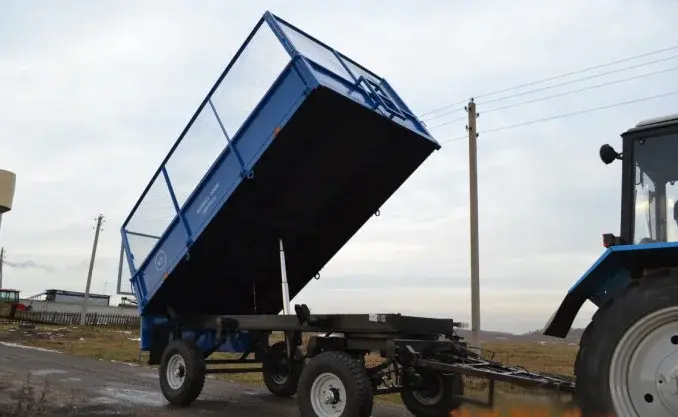 Прицеп самосвальный тракторный 2ПТС-4,5