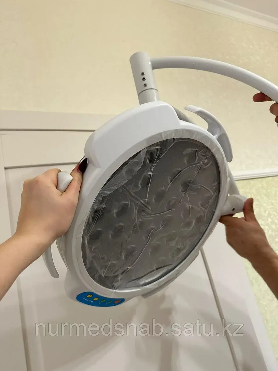 Медицинский хирургический светильник двух-купольный KS3030 Dual arm, Ceiling, CM 04